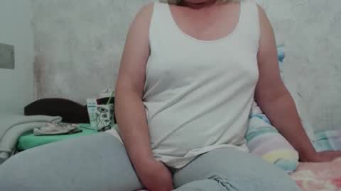 Lenna online show from November 23, 2025, 8:14 am