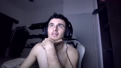 Snapshot of senitzzu chatting on January 21, 2025, 6:11 am PAJACONTROL online show from January 21, 2025, 6:11 am