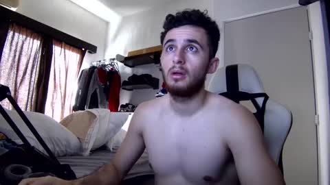 Snapshot of senitzzu chatting on February 21, 2025, 3:43 pm PAJACONTROL online show from February 21, 2025, 3:43 pm