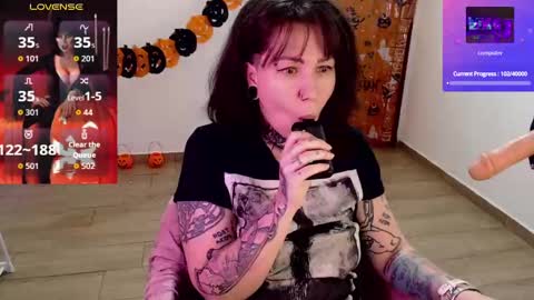 senorita_dakota online show from October 19, 2025, 9:37 pm
