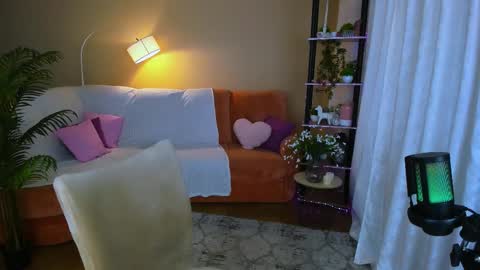 Snapshot of sensitiveheartt chatting on September 19, 2025, 4:36 am sensitiveheartt online show from September 19, 2025, 4:36 am