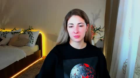 Snapshot of sensitiveheartt chatting on September 23, 2025, 9:23 am sensitiveheartt online show from September 23, 2025, 9:23 am