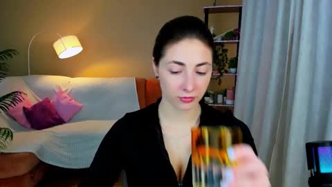 Snapshot of sensitiveheartt chatting on October 1, 2025, 7:31 pm sensitiveheartt online show from October 1, 2025, 7:31 pm