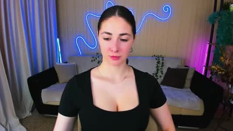 Snapshot of sensitiveheartt chatting on October 20, 2025, 7:25 pm sensitiveheartt online show from October 20, 2025, 7:25 pm