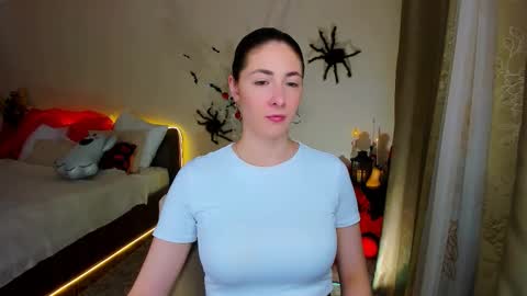 Snapshot of sensitiveheartt chatting on October 26, 2025, 12:00 pm sensitiveheartt online show from October 26, 2025, 12:00 pm