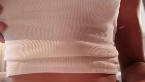 Gia online show from April 10, 2026, 11:15 am