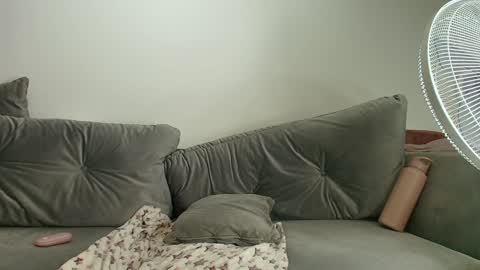 Snapshot of sensual_jasmine chatting on December 13, 2024, 4:43 am Jasmine online show from December 13, 2024, 4:43 am