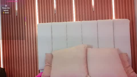 Sensual Kim77 online show from May 9, 2026, 12:43 pm