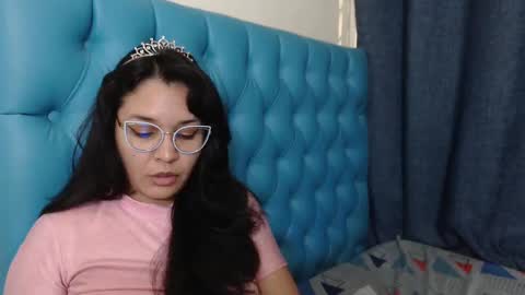 Snapshot of sensual_vanessa chatting on December 7, 2024, 12:52 am Vanessa online show from December 7, 2024, 12:52 am