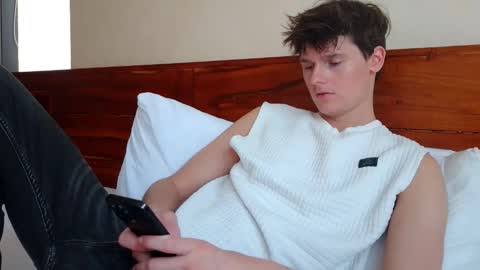 Cam online show from May 4, 2026, 11:45 pm
