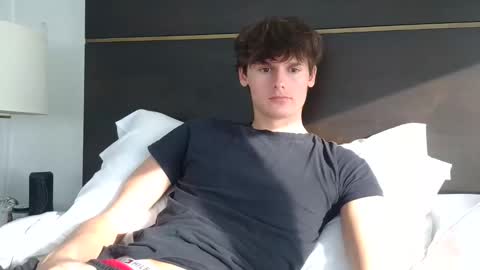 Cam online show from June 8, 2026, 10:43 pm