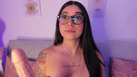 Snapshot of sensualhaven_ chatting on January 3, 2025, 3:38 am sensualhaven_ online show from January 3, 2025, 3:38 am