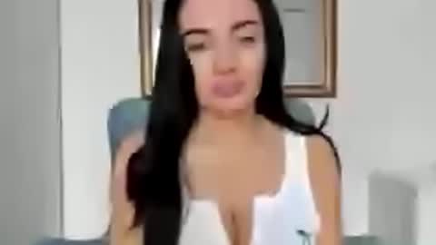 Snapshot of sensuallstella chatting on June 18, 2026, 6:46 am sensuallstella online show from June 18, 2026, 6:46 am