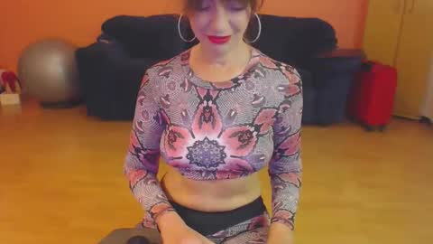 sensualmyra online show from April 29, 2026, 2:10 pm