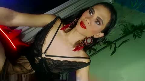 senyora_evangelista online show from May 13, 2026, 4:59 pm