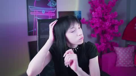 Snapshot of seraphinesparda chatting on June 21, 2026, 11:35 am Sera online show from June 21, 2026, 11:35 am