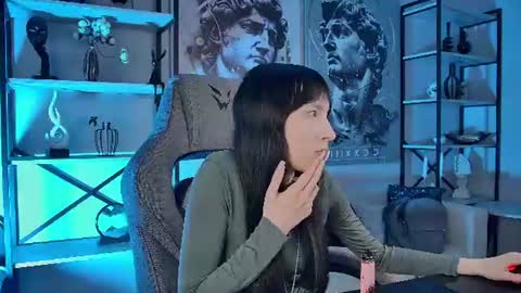 Snapshot of seraphinesparda chatting on June 26, 2026, 1:37 pm Sera online show from June 26, 2026, 1:37 pm