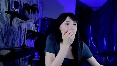 Snapshot of seraphinesparda chatting on July 6, 2026, 11:40 am Sera online show from July 6, 2026, 11:40 am