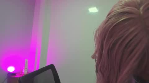 Serena online show from November 19, 2025, 12:27 pm