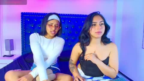 Serena and zoe online show from April 15, 2026, 7:58 pm