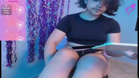 serena_rose_rs online show from November 11, 2025, 4:07 pm