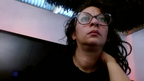 Serena Xyz online show from June 10, 2026, 2:27 pm