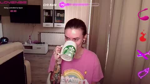 serenamilss online show from September 18, 2025, 7:43 am