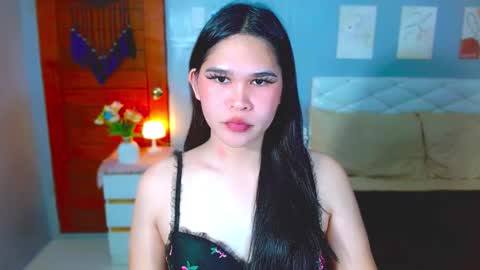 serenastra online show from March 1, 2026, 5:37 pm