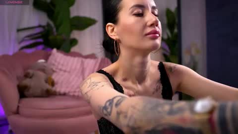 Serena online show from November 7, 2025, 11:10 am