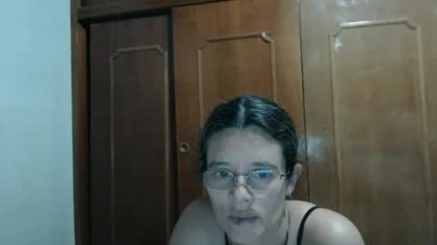 sereneclarks_ online show from December 26, 2024, 12:03 am