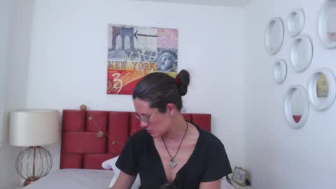 sereneclarks_ online show from January 19, 2025, 12:06 am