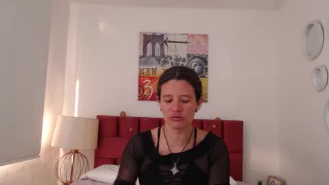 sereneclarks_ online show from February 3, 2025, 12:47 pm