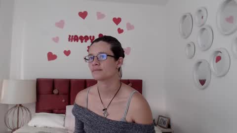 sereneclarks_ online show from February 19, 2025, 12:33 pm