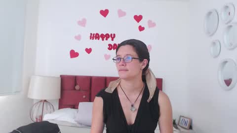 sereneclarks_ online show from February 24, 2025, 12:48 pm