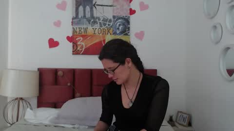 sereneclarks_ online show from March 5, 2025, 6:45 pm