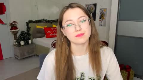 Ophelia online show from January 12, 2025, 4:08 pm