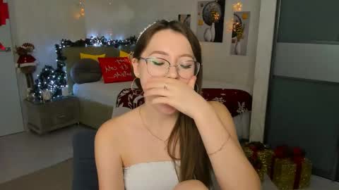 Ophelia online show from January 13, 2025, 1:06 pm