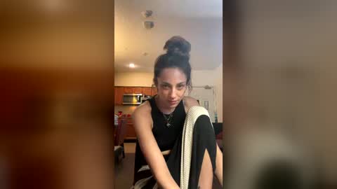 serenityroseee online show from June 16, 2026, 9:28 pm