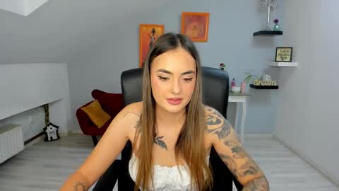 Snapshot of serenlys chatting on November 8, 2025, 5:12 pm serenlys online show from November 8, 2025, 5:12 pm