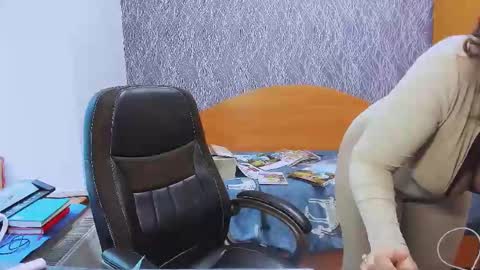 Snapshot of serpenttempter88 chatting on March 4, 2025, 9:51 am VIOLA online show from March 4, 2025, 9:51 am