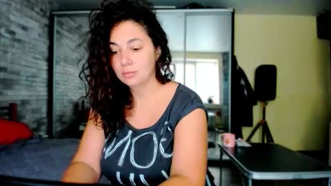 Snapshot of serpenttempter88 chatting on October 7, 2025, 5:15 am VIOLA online show from October 7, 2025, 5:15 am