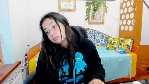 Snapshot of serpenttempter88 chatting on October 15, 2025, 6:13 am VIOLA online show from October 15, 2025, 6:13 am