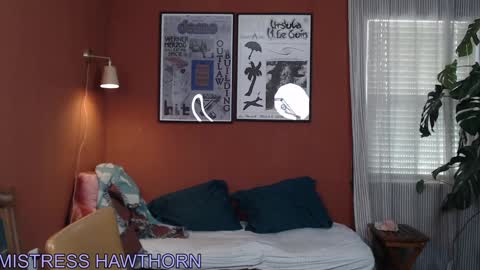 Snapshot of servehawthorn chatting on December 19, 2024, 8:02 pm Miss Hawthorn online show from December 19, 2024, 8:02 pm