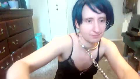 Servile Sarah online show from March 24, 2026, 9:42 pm