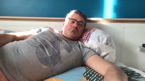 Snapshot of sesamechris92 chatting on January 3, 2025, 1:03 pm sesamechris92 online show from January 3, 2025, 1:03 pm