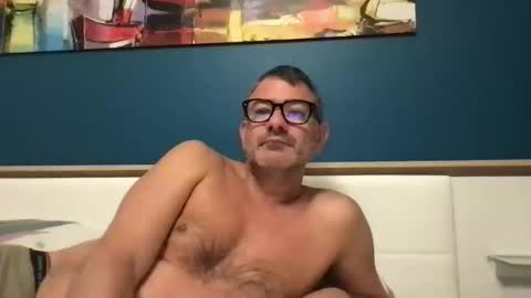 Snapshot of sesamechris92 chatting on September 9, 2025, 6:35 am sesamechris92 online show from September 9, 2025, 6:35 am