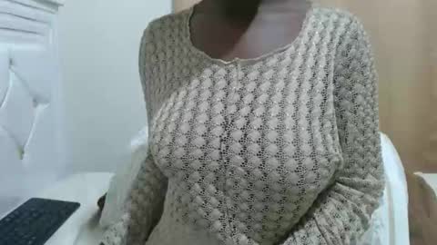 Snapshot of sessydr chatting on September 14, 2025, 11:48 pm Sessy online show from September 14, 2025, 11:48 pm