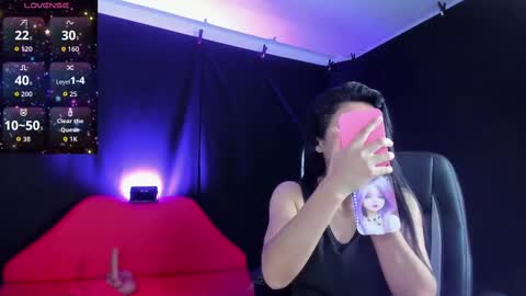 LUCERO online show from October 1, 2025, 2:39 am