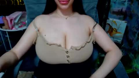 seu_cute online show from May 19, 2026, 7:42 pm