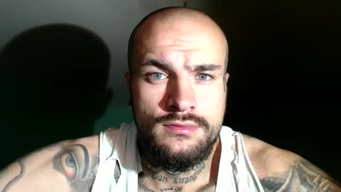 Snapshot of sevendragons1 chatting on November 22, 2025, 2:49 pm SevenDragons online show from November 22, 2025, 2:49 pm